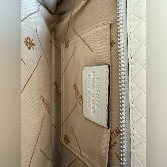 FIRENZE Italian White Quilted Leather Clutch. Made in Italy - Picture 3 of 4